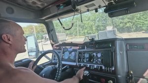 Кенворт - Т660. Перебрался к Волгограду.
