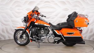 Harley-Davidson CVO vin 5HD1PR8E2CB951935