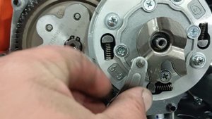 Предпродажная подготовка. KAYO MINI TS90. Не включаются передачи. При включении хрустит коробка ПП.