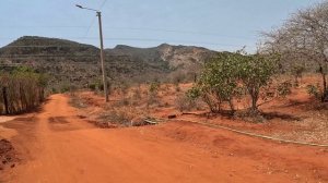 ВОСХОЖДЕНИЕ НА ГОРУ В АФРИКЕ / ПРОВИНЦИЯ ВОЙ