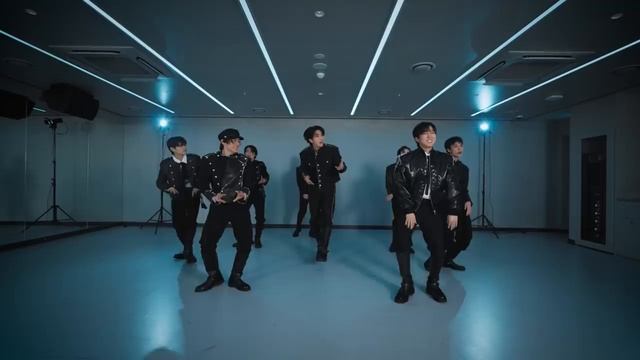 #CEREMONY 

Stray Kids "CEREMONY" Dance Practice Video