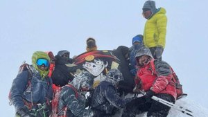 Видеосюжет к статье Василия Зябрева. Восхождение на вершину Арарата в суровых условиях