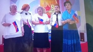 Песня: "Играй на баяне"...