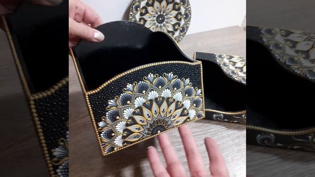 Точечная и текстурная роспись кухонного набора: тарелка, салфетница, подставка для специй. смотреть онлайн