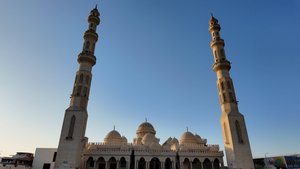 Марина и мечеть Эль Мина. Пробежка по самым интересным достопримечательностям Хургады в Египте.