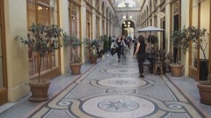 Париж - красивый пол в галерее Вивьен.