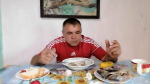 МУКБАНГ _ Курятина с салом, вкусно поел