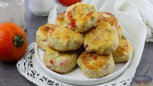 Даже привычными котлетами можно удивить. КОТЛЕТЫ С ПОМИДОРАМИ И СЫРОМ