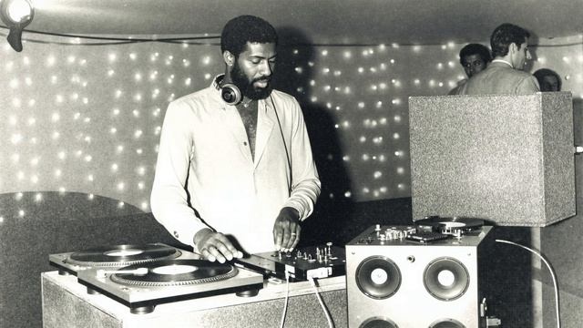 Paul Pooze - The World Wont Get No Better Classic House Mix