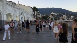 Ялта Крым. Прогулка по набережной  имени Ленина в Ялте. Отдых . Путешествие по Крыму. Часть 1