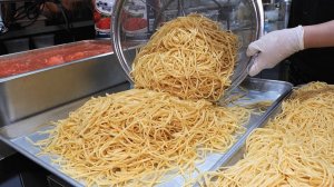 Паста с сыром, базиликом и томатной пастой с колбасой — корейский ресторан западной кухни