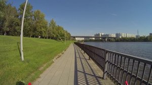 Набережная реки Москвы в Марьино.