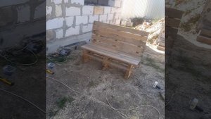 скамейка из поддонов