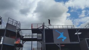 Паркур-шоу, которое показывают на "Красном Октябре"
