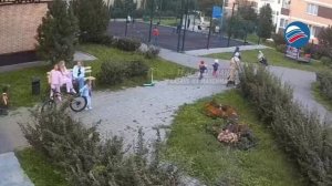 Школьник на самокате сбил 2 маленьких детей в Казани