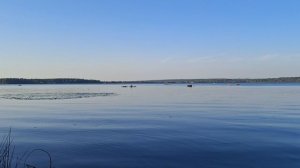 Лодки на озере Сенеж.