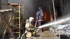 Пожарные ликвидировали открытое горение на рынке Волгограда