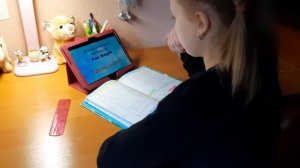 Воспоминания 2021г. Вышила бисером Икону.  Учим уроки. Опять снег😪☃️❄