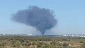 Крупный пожар начался на рынке в Волгограде