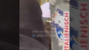 В Германии фемки вышли на протест в поддержку палестины !!!