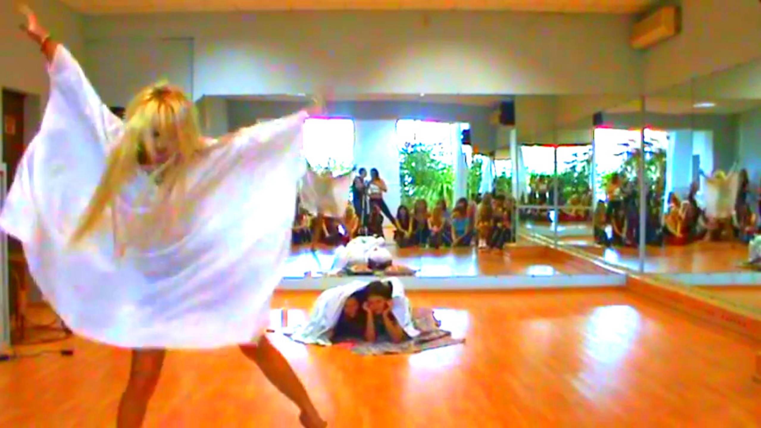 Кентервильское привидение dance смотреть онлайн