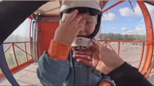 Ребёнок в аэротрубе