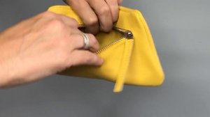 Косметичка жёлтая «Милли» — натуральная кожа, оригинальный дизайн