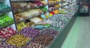 Сегодня посетили магазин сладостей, орехов и сухофруктов.