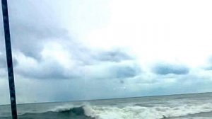 Сочи ,утро,море штормит