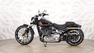 Harley-Davidson Breakout vin 5HD1YEZ56PS044082