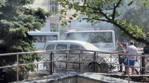 Ялта. Загорелся автомобиль на "СПАРТАКЕ". Шок-контент! 29 августа 2025. Крым. Crimea. Yalta.