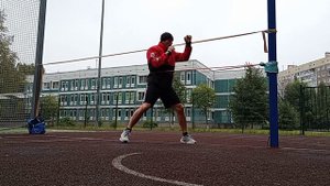 Бокс, бой с тенью.Удары с утяжелителями, передвижения с отягощением.