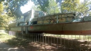 КОРАБЛЬ В ПАРКЕ