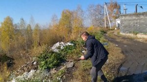Очень меткий метатель бутылок. Четкое попадание бутылки в бутылку