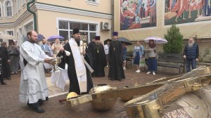 Новые кресты освятили для куполов исторического собора