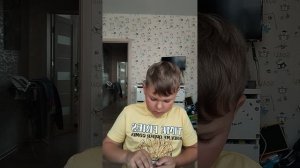 сделал алмазный. меч и железную кирку из Майнкрафта. 3 д ручкой.