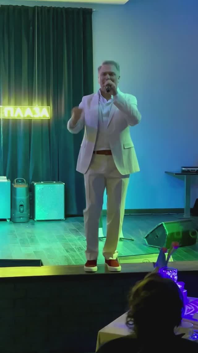 Песня - пожелание! Жизнь не кончается ✊ Александр Добронравов #жизнь смотреть онлайн