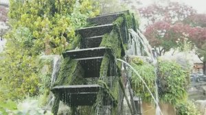 Водяные колеса на реке в городе Л’Иль-сюр-ла-Сорг (Франция, Прованс)