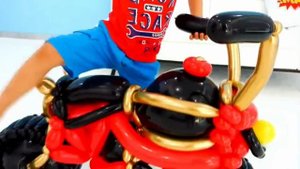 Влад и Ники играют с машиной из воздушных шаров! Веселое видео для детей!