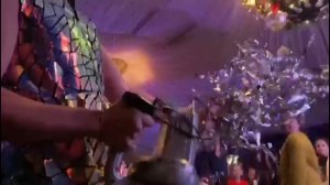 Серебряное бумажное шоу | Эффектный праздник под ключ в Санкт-Петербурге