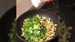 Куриный рулет с грибами