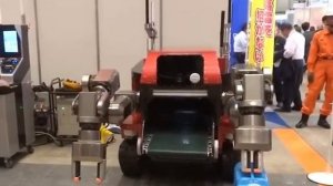 В Японии разработали робота, который может аккуратно подымать себе на борт человеческие тела !!!