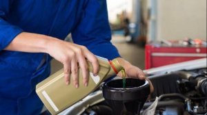 Инструкция для начинающих автолюбителей по замене масла в двигателе