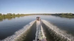 Niviuk Dobermann 3. Наперегонки с моторной лодкой.