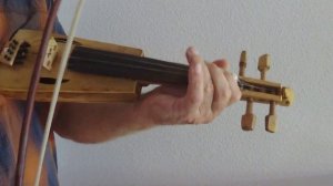 Детская древняя 1/16 скрипка игрушка моя реконструкция изготовлена в народной традиции