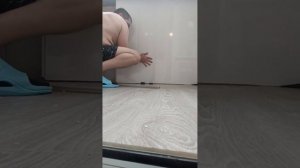 Простой и быстрый ремонт балкона с помощью клей-пены.