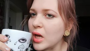 АСМР Ужасная ДЕВУШКА-АБЬЮЗЕР ПИЛИТ ПАРНЯ 🙎 😈 грубая  ролевая игра  ASMR шепот