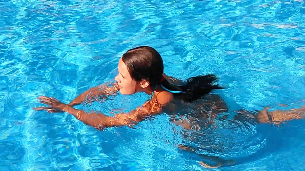 Купание в Зеленовских горячих источниках. Камчатка.