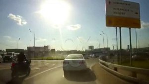 В Москве бородач нарушил правила на дороге и чуть не набросился на водителя !!!