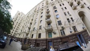 Высотное здание у Красных ворот